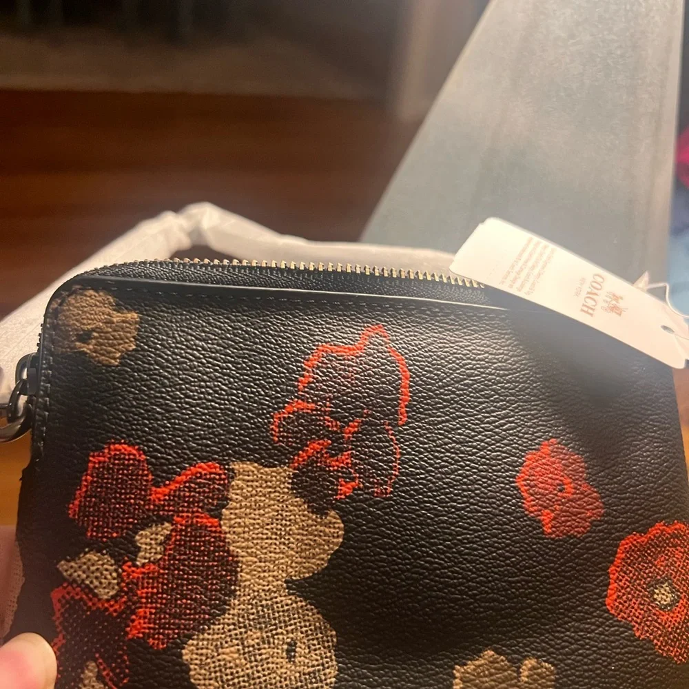 Coach Black and Red Floral wallet/wristlet - Picture 8 of 10